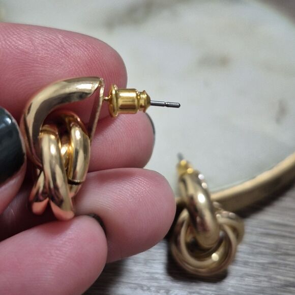 3/$16🎁 Dual Wrap Circular Hoop Earrings Gold Alloy Small Gifts for Her - Picture 5 of 7